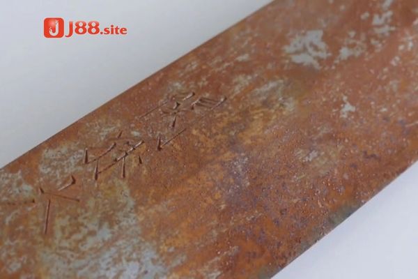 Chiêm bao thấy dao bị rỉ sét nặng