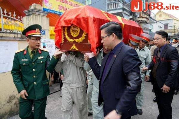 Đánh con gì khi nằm mơ thấy đám ma nhà hàng xóm